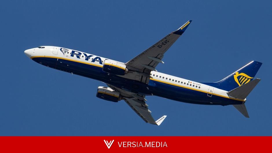 Пассажира затянуло в разбившийся иллюминатор самолета Ryanair