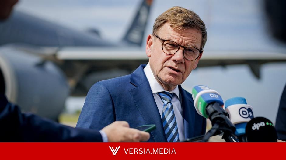Глава МИД ФРГ - за исключение помощи Украине из долгового тормоза