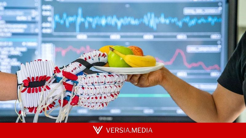 Учёные создали недорогую экзоперчатку, возвращающую хват людям с параличом кисти