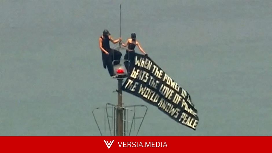 Руферы из России забрались на шпиль Empire State Building в Нью-Йорке