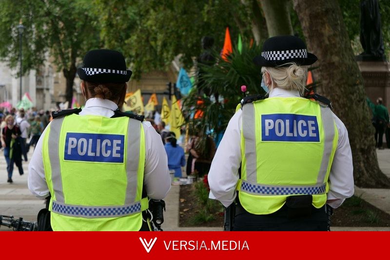 В Великобритании полицейского уличили в фальсификации доказательств преступлений с помощью ИИ — Tech | Versia.media